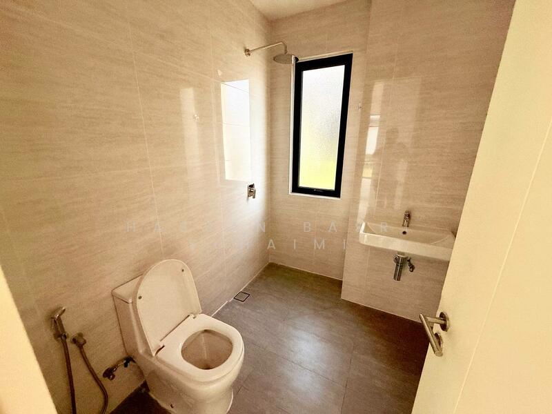 Bungalow for Sale in Semenyih (Selangor) - Hassan Basri Suhaimi - Bathroom - PropertyGuru.com.my