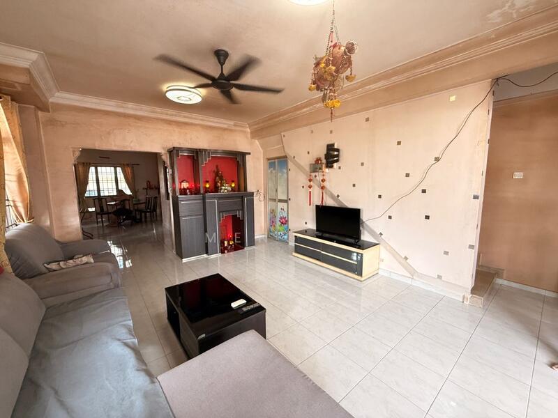 2-storey Terraced House for Sale in Johor Bahru (Johor) - Meng . - Living Room - PropertyGuru.com.my