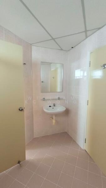 Kondominium untuk Dijual di Miami Green - William KC Wong - Bathroom - PropertyGuru.com.my