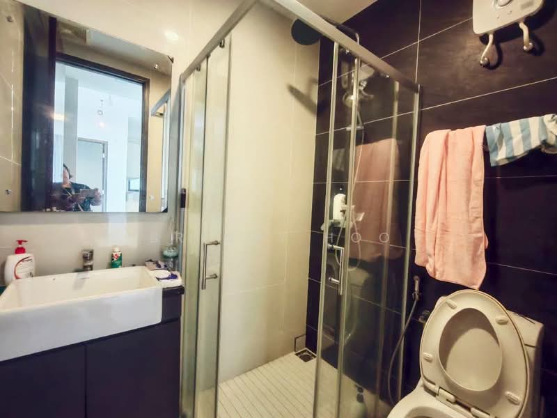 Condominium for Rent at Amberside @ Country Garden Danga Bay - Brendy Hoo - Bathroom - PropertyGuru.com.my