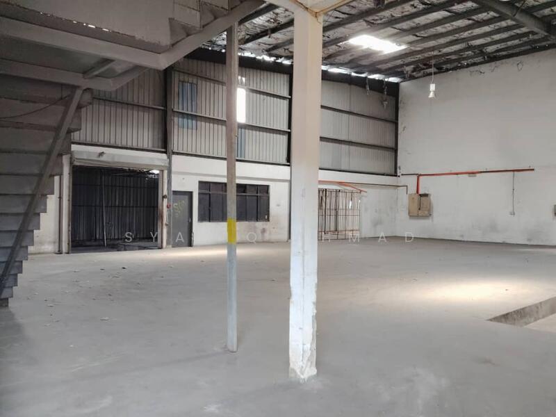 Warehouse for Rent in Pengkalan Chepa (Kelantan) - Syafiq Ahmad - Interior - PropertyGuru.com.my