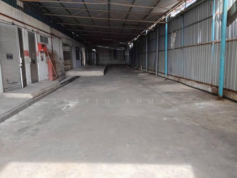 Warehouse for Rent in Pengkalan Chepa (Kelantan) - Syafiq Ahmad - Interior - PropertyGuru.com.my