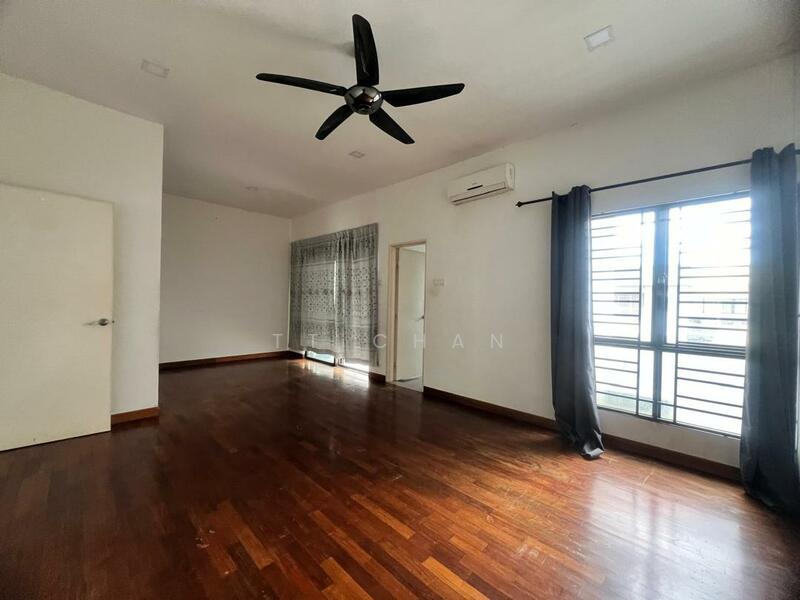 Townhouse for Sale in 16 Sierra (Puchong) - TT Chan - Living Room - PropertyGuru.com.my