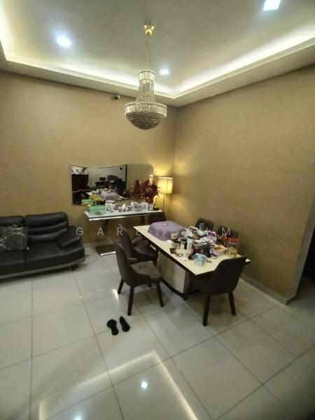 2-storey Terraced House for Sale in Taman Mount Austin (Tebrau) - Garet Lim - Dining Room - PropertyGuru.com.my