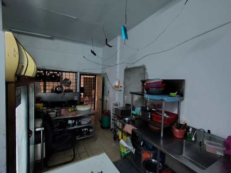 Kedai / Pejabat untuk Dijual di Bandar Kinrara Seksyen 3 (Bandar Kinrara) - Rain Tan - Kitchen - PropertyGuru.com.my