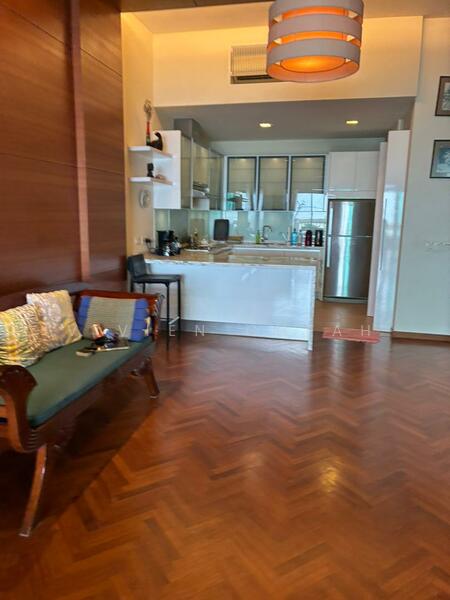 Straits Quay (The Suites at Waterside) untuk Untuk Disewa - RM 4,800 /bulan, Mac 2026 - Living Room - PropertyGuru.com.my