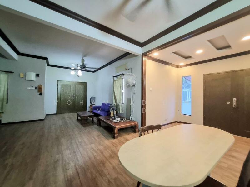 2-storey Terraced House for Sale in U5, Taman Subang Bestari (Shah Alam) - Mohammad Din Majid - Living Room - PropertyGuru.com.my