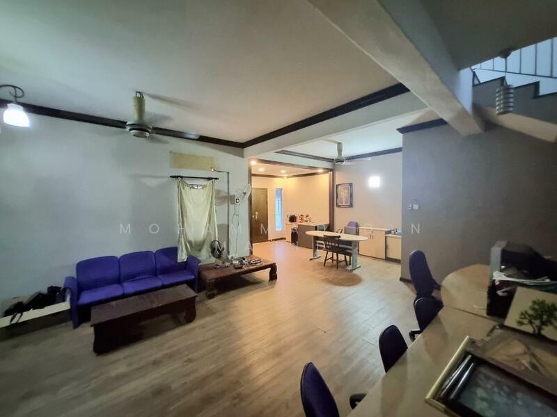 2-storey Terraced House for Sale in U5, Taman Subang Bestari (Shah Alam) - Mohammad Din Majid - Living Room - PropertyGuru.com.my