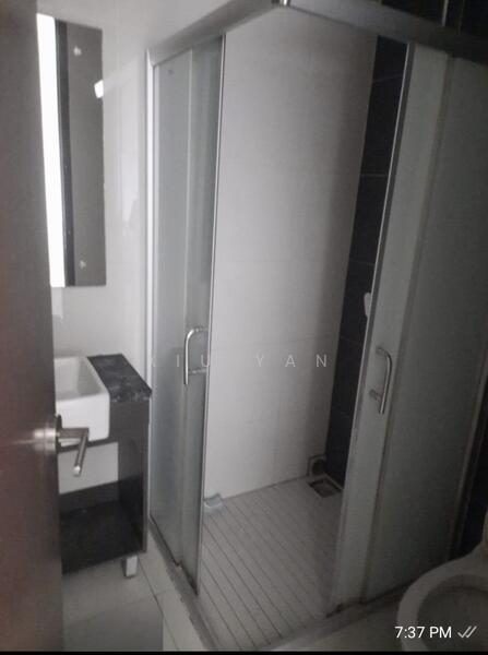 Condominium for Rent at Royal Strand @ Country Garden Danga Bay - Xiu Yan - Bathroom - PropertyGuru.com.my