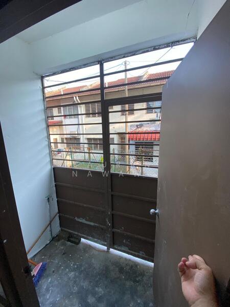 Taman Lestari Putra LEP 6 @ Seri Kembangan untuk Untuk Dijual - RM 460,000, Feb 2026 - Exterior - PropertyGuru.com.my