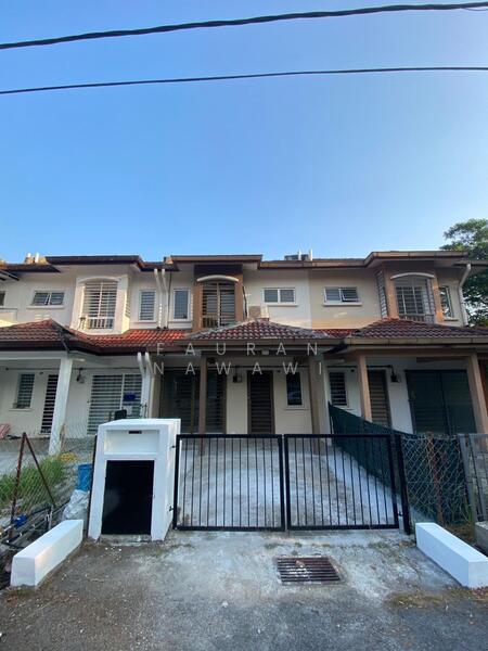 Taman Lestari Putra LEP 6 @ Seri Kembangan untuk Untuk Dijual - RM 460,000, Feb 2026 - Exterior - PropertyGuru.com.my