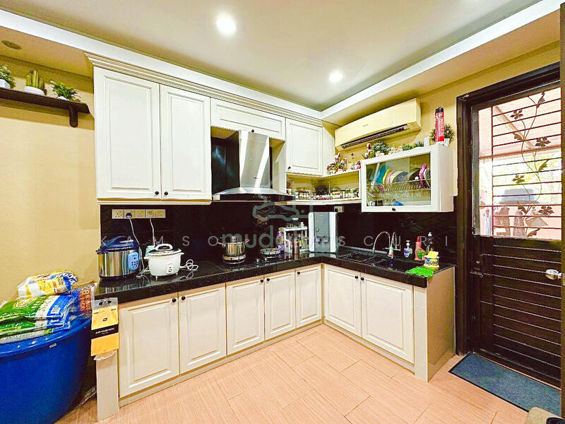 Bungalow for Sale in Puncak Bestari (Puncak Alam) - Kamsol Mascuri - Kitchen - PropertyGuru.com.my