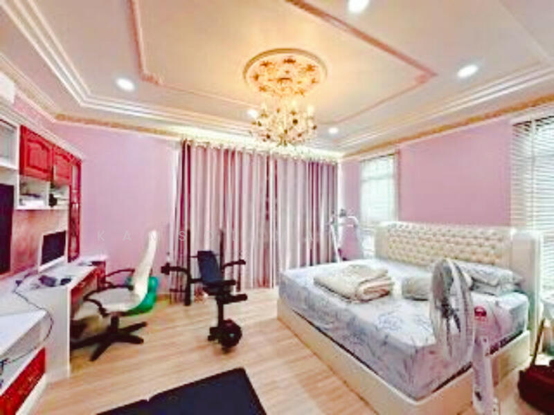 Bungalow for Sale in Puncak Bestari (Puncak Alam) - Kamsol Mascuri - Bedroom - PropertyGuru.com.my