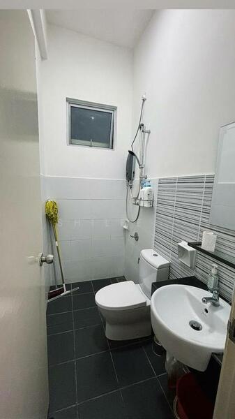 Aspira LakeHomes untuk Untuk Disewa - RM 3,800 /bulan, Mac 2026 - Bathroom - PropertyGuru.com.my