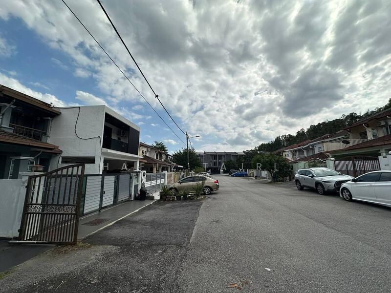 2-storey Terraced House for Sale in Taman Puncak Jalil (Seri Kembangan) - Hafiz Tajri - Exterior - PropertyGuru.com.my