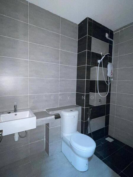 8Scape Residence @ Sutera untuk Untuk Disewa - RM 1,250 /bulan, Apr 2026 - Bathroom - PropertyGuru.com.my