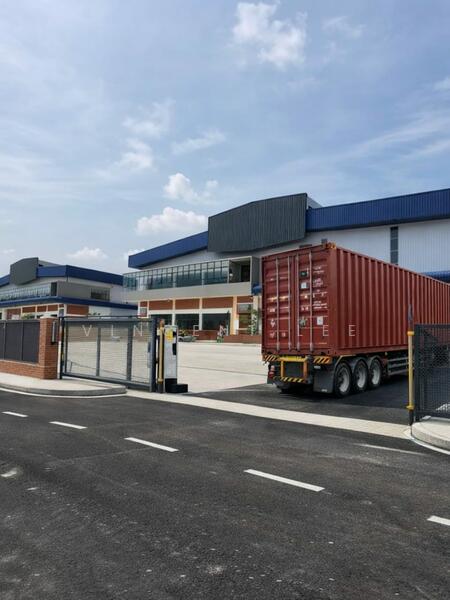 Detached Factory for Rent in Kawasan Perindustrian Kundang (Rawang) - Vincent Lee - Exterior - PropertyGuru.com.my