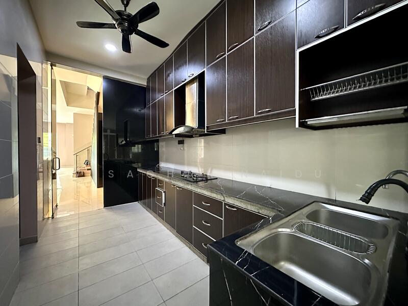 2-storey Terraced House for Sale in Rawang (Selangor) - Visaghan Naidu - Kitchen - PropertyGuru.com.my
