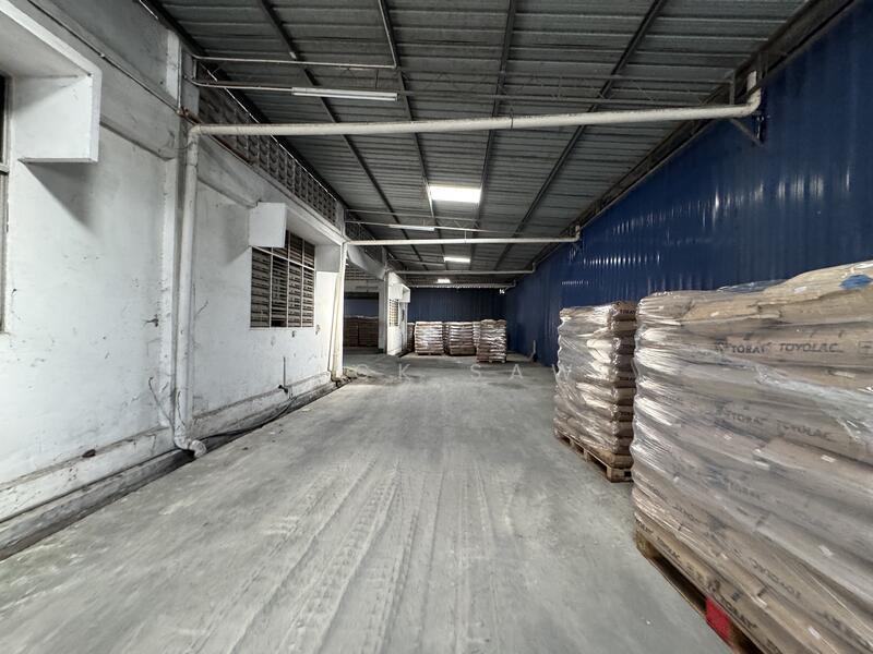 Semi-D Factory for Rent in Kawasan Perindustrian Valdor (Sungai Bakap) - Jack Saw - Interior - PropertyGuru.com.my