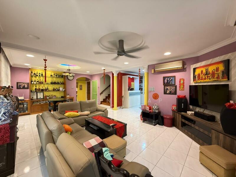 2-storey Terraced House for Sale in Johor Bahru (Johor) - Ellen Yeap - Living Room - PropertyGuru.com.my