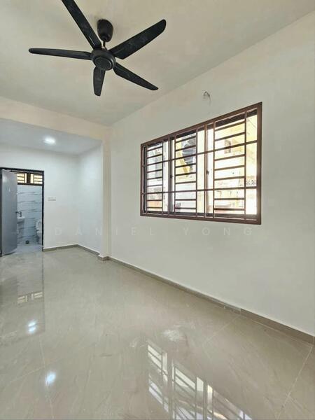 2-storey Terraced House for Sale in Taman Johor Jaya (Johor Bahru) - Daniel Yong - Interior - PropertyGuru.com.my