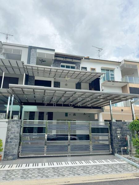 3-storey Terraced House for Sale in Bandar Seri Alam (Masai) - Tuxton Phiong - Exterior - PropertyGuru.com.my