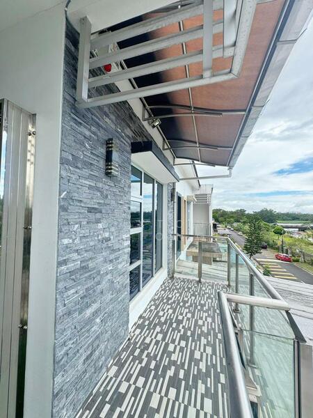 3-storey Terraced House for Sale in Bandar Seri Alam (Masai) - Tuxton Phiong - Balcony - PropertyGuru.com.my