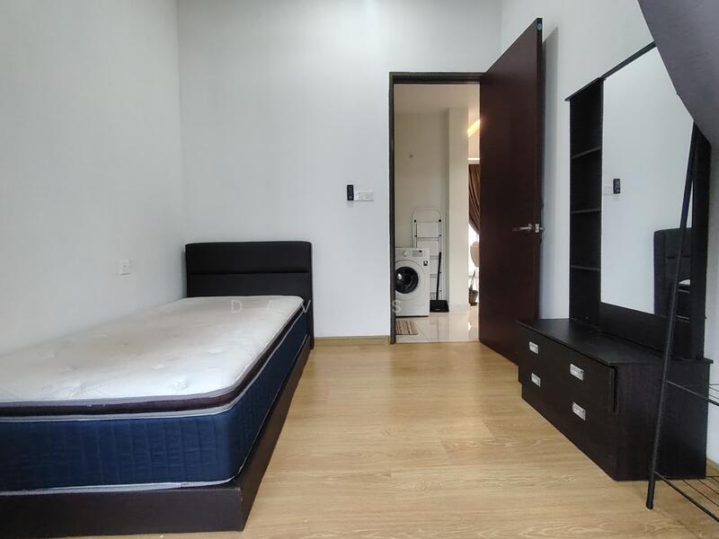 Condominium for Rent at Lovell @ Country Garden Danga Bay - Dave Sim - Bedroom - PropertyGuru.com.my