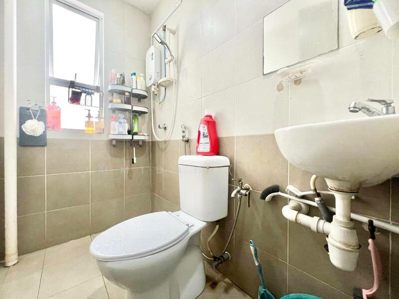 Condominium for Sale at 1120 Park Avenue - JUMIDAH (JUE) - Bathroom - PropertyGuru.com.my
