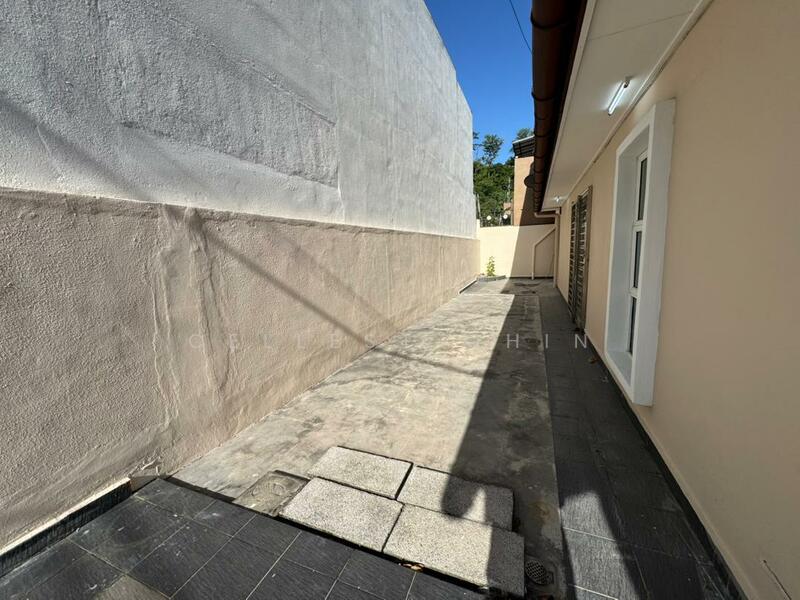 Semi-Detached House for Sale in Taman Bukit Serdang (Seri Kembangan) - Cellest Chin - Exterior - PropertyGuru.com.my