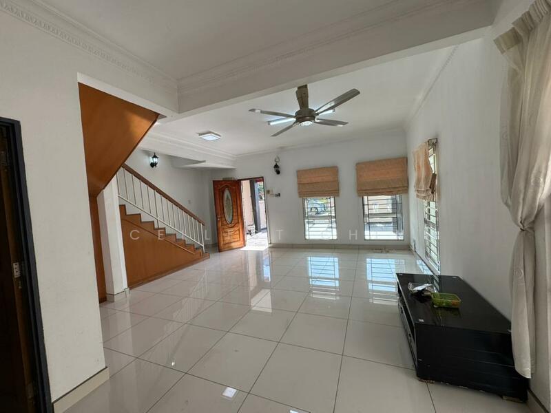 Semi-Detached House for Sale in Taman Bukit Serdang (Seri Kembangan) - Cellest Chin - Living Room - PropertyGuru.com.my