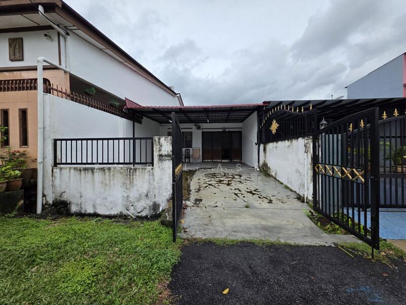1-storey Terraced House for Sale in Semenyih (Selangor) - Zairul Asrah Zulkefli - Exterior - PropertyGuru.com.my