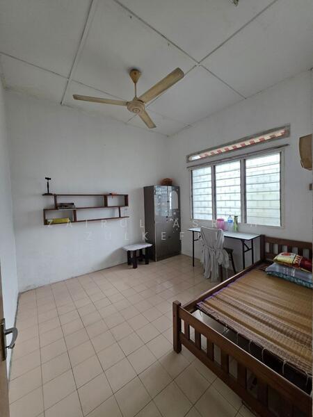 1-storey Terraced House for Sale in Semenyih (Selangor) - Zairul Asrah Zulkefli - Bedroom - PropertyGuru.com.my