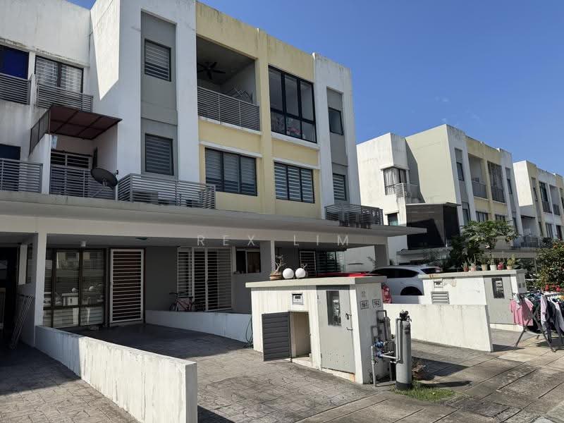 Townhouse for Sale in 16 Sierra (Puchong) - REX LIM - Exterior - PropertyGuru.com.my