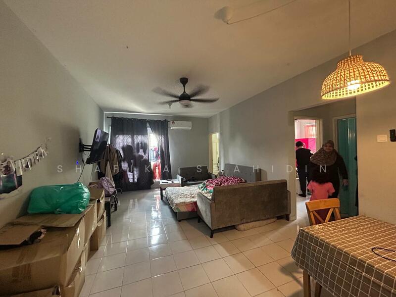 Apartment for Sale at Pangsapuri Mawar Sari - Shafika Shahidin - Living Room - PropertyGuru.com.my
