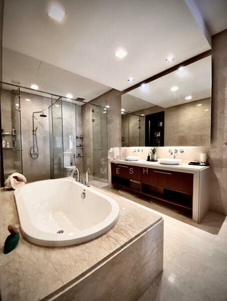 Straits Quay (The Suites at Waterside) untuk Untuk Dijual - RM 1,800,000, Mac 2026 - Bathroom - PropertyGuru.com.my