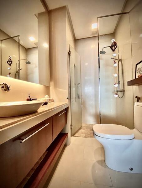 Straits Quay (The Suites at Waterside) untuk Untuk Dijual - RM 1,800,000, Mac 2026 - Bathroom - PropertyGuru.com.my