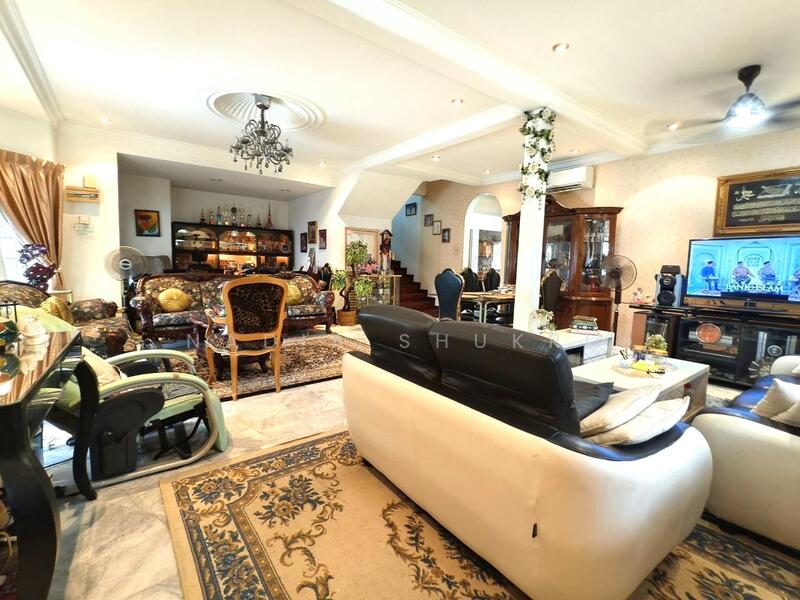 2-storey Terraced House for Sale in Seksyen 7 (Shah Alam) - Nadia Shukri - Living Room - PropertyGuru.com.my