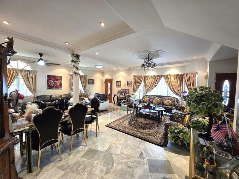 2-storey Terraced House for Sale in Seksyen 7 (Shah Alam) - Nadia Shukri - Living Room - PropertyGuru.com.my