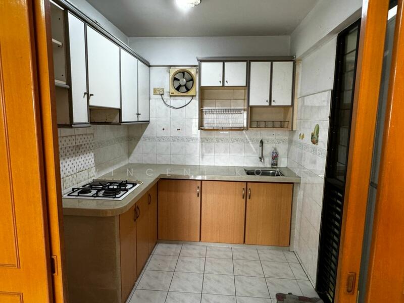 Apartment for Sale at Pearl Tower (Ria) - Vincent Koay - Kitchen - PropertyGuru.com.my