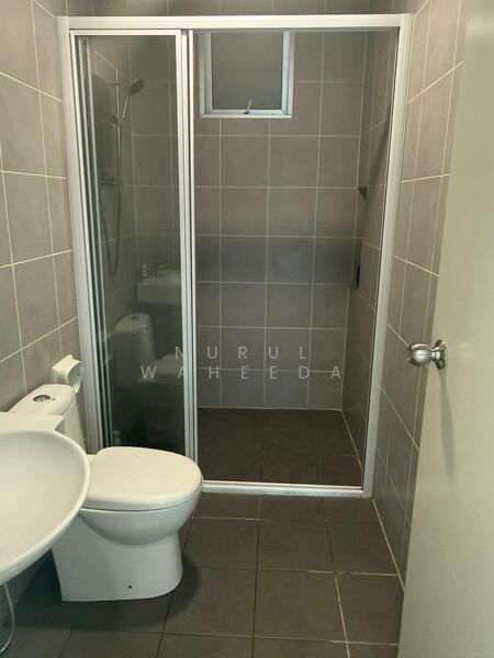 Service Residence for Rent at Savanna Executive Suite @ Southville City - Nurul Waheeda - Bathroom - PropertyGuru.com.my