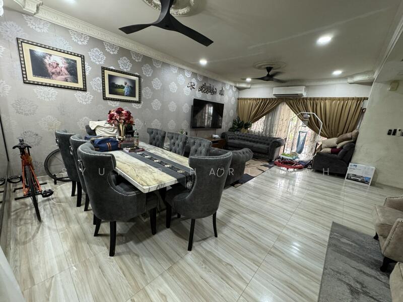 2-storey Terraced House for Sale in Shah Alam (Selangor) - Syukor Hartanah - Living Room - PropertyGuru.com.my