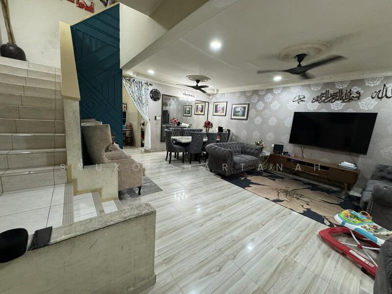 2-storey Terraced House for Sale in Shah Alam (Selangor) - Syukor Hartanah - Living Room - PropertyGuru.com.my