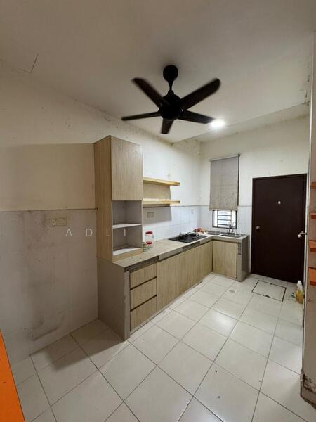 2-storey Terraced House for Sale in Bandar Seri Alam (Masai) - Adli Harun - Kitchen - PropertyGuru.com.my