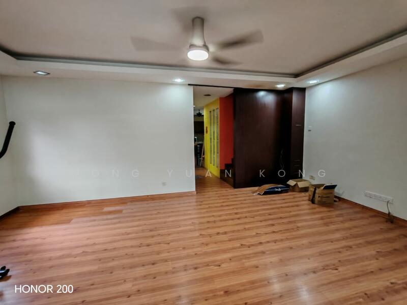 2-storey Terraced House for Sale in Setia Impian (Setia Alam) - Wong Yuan Kong - Living Room - PropertyGuru.com.my