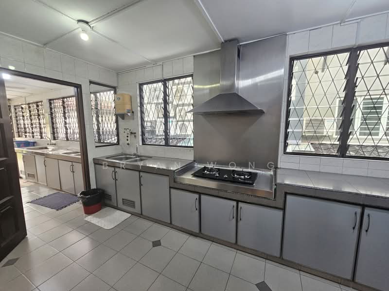 Rumah Berkembar untuk Dijual di Damansara Jaya (Petaling Jaya) - Bryan Wong - Kitchen - PropertyGuru.com.my