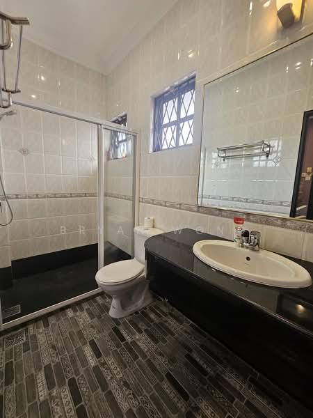 Rumah Berkembar untuk Dijual di Damansara Jaya (Petaling Jaya) - Bryan Wong - Bathroom - PropertyGuru.com.my