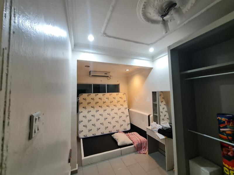 2-storey Terraced House for Sale in Taman Alam Megah (Seksyen 28) (Subang Jaya) - P. Selva - Bedroom - PropertyGuru.com.my