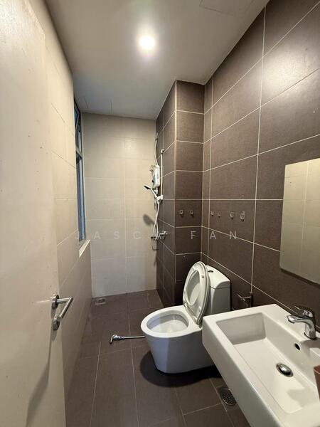 Service Residence for Sale at Sky Habitat - Jasca Fan - Bathroom - PropertyGuru.com.my