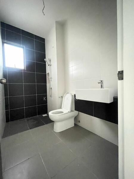 Desborough @ Eco Botanic untuk Untuk Dijual - RM 1,400,000, Feb 2026 - Bathroom - PropertyGuru.com.my